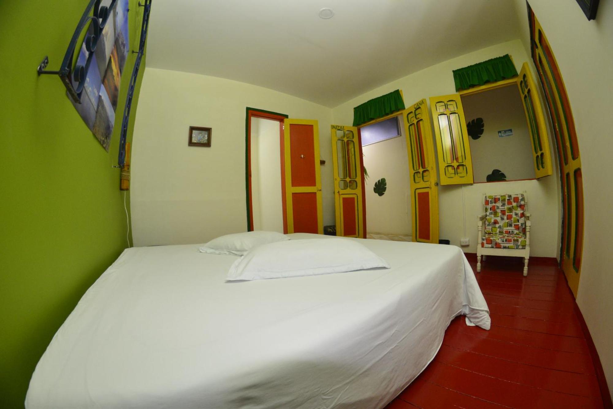 Golden Frog Manizales Hostel Exterior foto